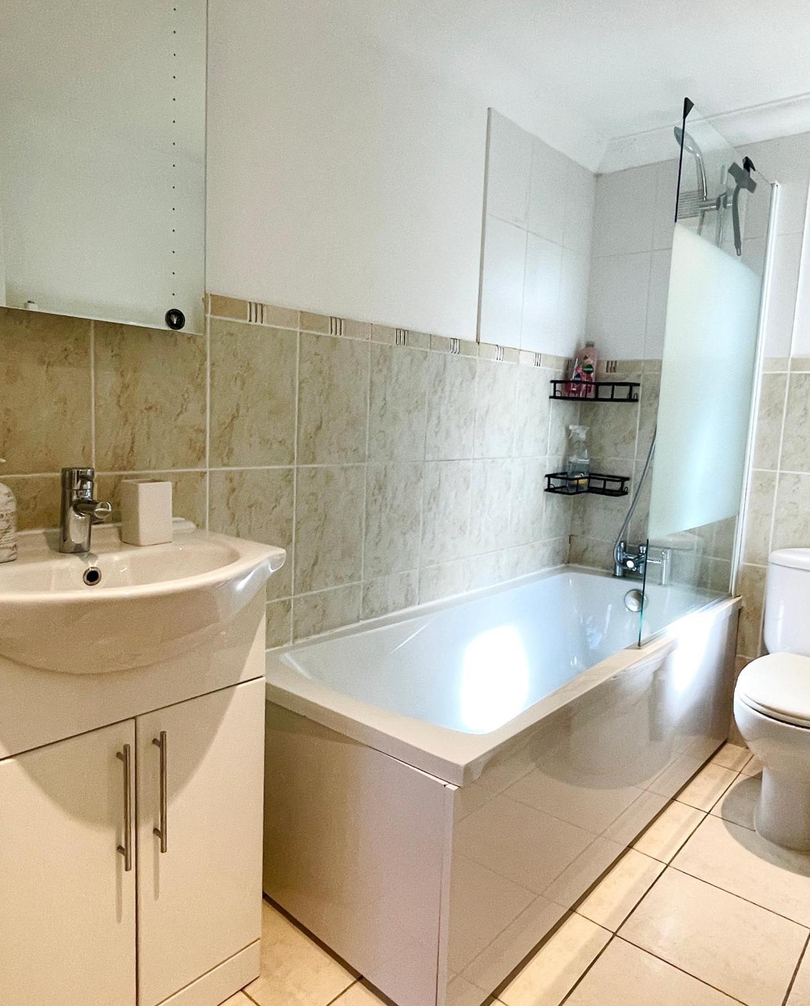 3-bed In Sway, New Forest Sway